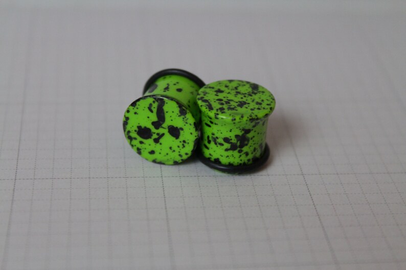 Green Speckle 716 Inch  Plugs