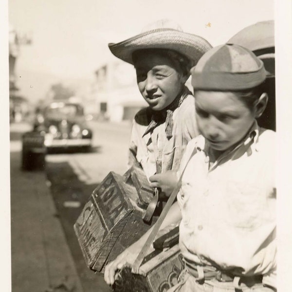 antique 1930s photograph SHOE SHINE BOYS in motion street scene I think it is Mexico but I could be wrong! snapshot vintage photo