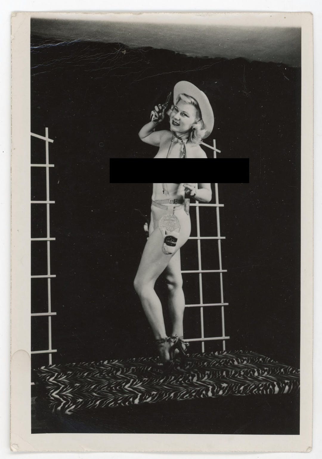 1940s Vintage Original Photo BLOND NUDE COWGIRL Naked Sexy Guns and