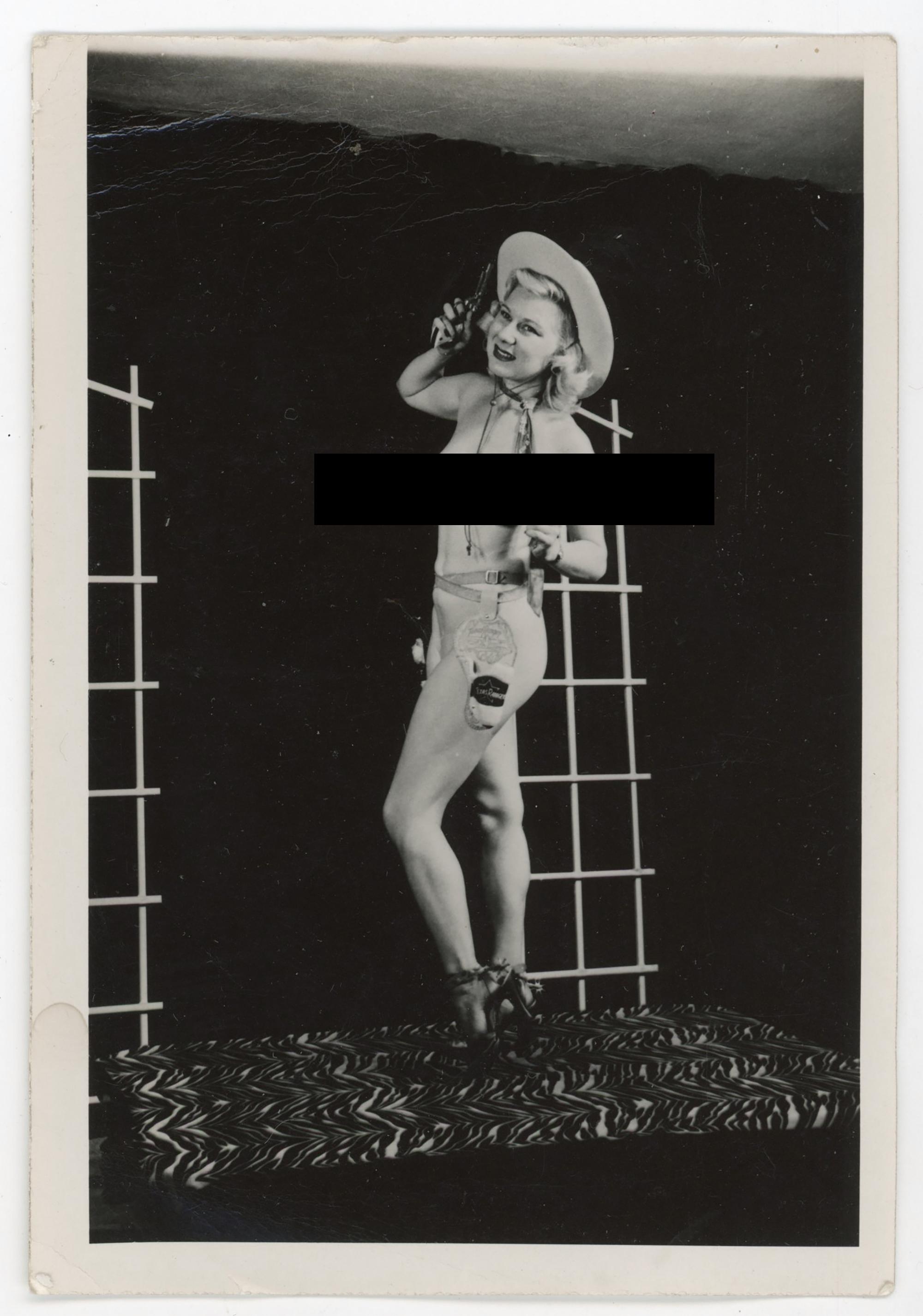 1940s Vintage Original Photo BLOND NUDE COWGIRL Naked Sexy Guns and
