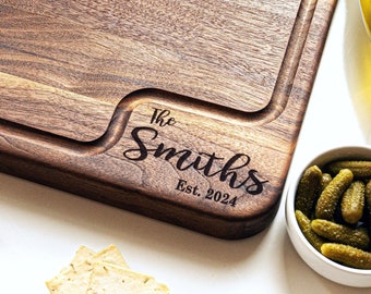 Personalized Cutting Board, Custom Wooden Board, Personalized Gift, Closing Gift, Kitchen Cutting Board, Housewarming Gift