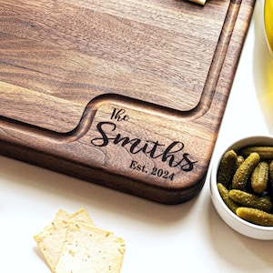 Personalized Cutting Board, Custom Wooden Board, Personalized Gift, Closing Gift, Kitchen Cutting Board, Housewarming Gift