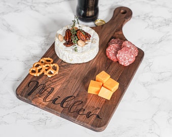 Personalized Charcuterie Board, Cheese Board, Wood Serving Tray with Handle, Custom Engraved Cutting Board, Personalized Couple Gift, Paddle