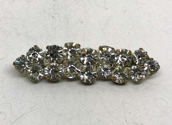Vintage Brilliant Prong-set Clear Rhinestone Bar Brooch