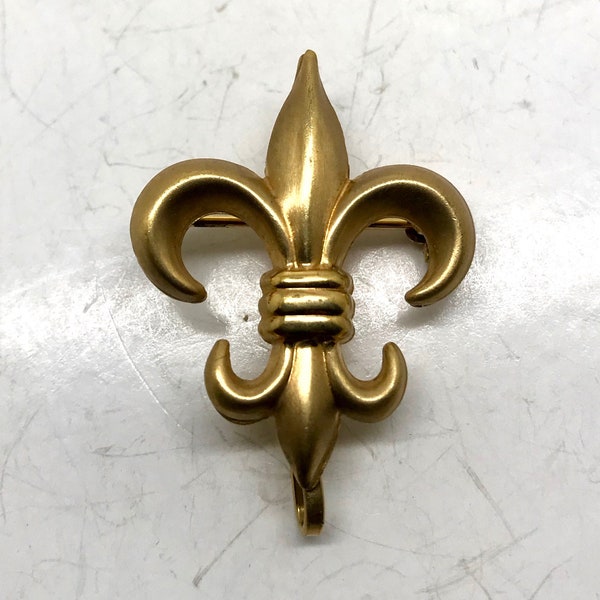 Vintage Fleur di lis- 12k gold filled- signed Winard