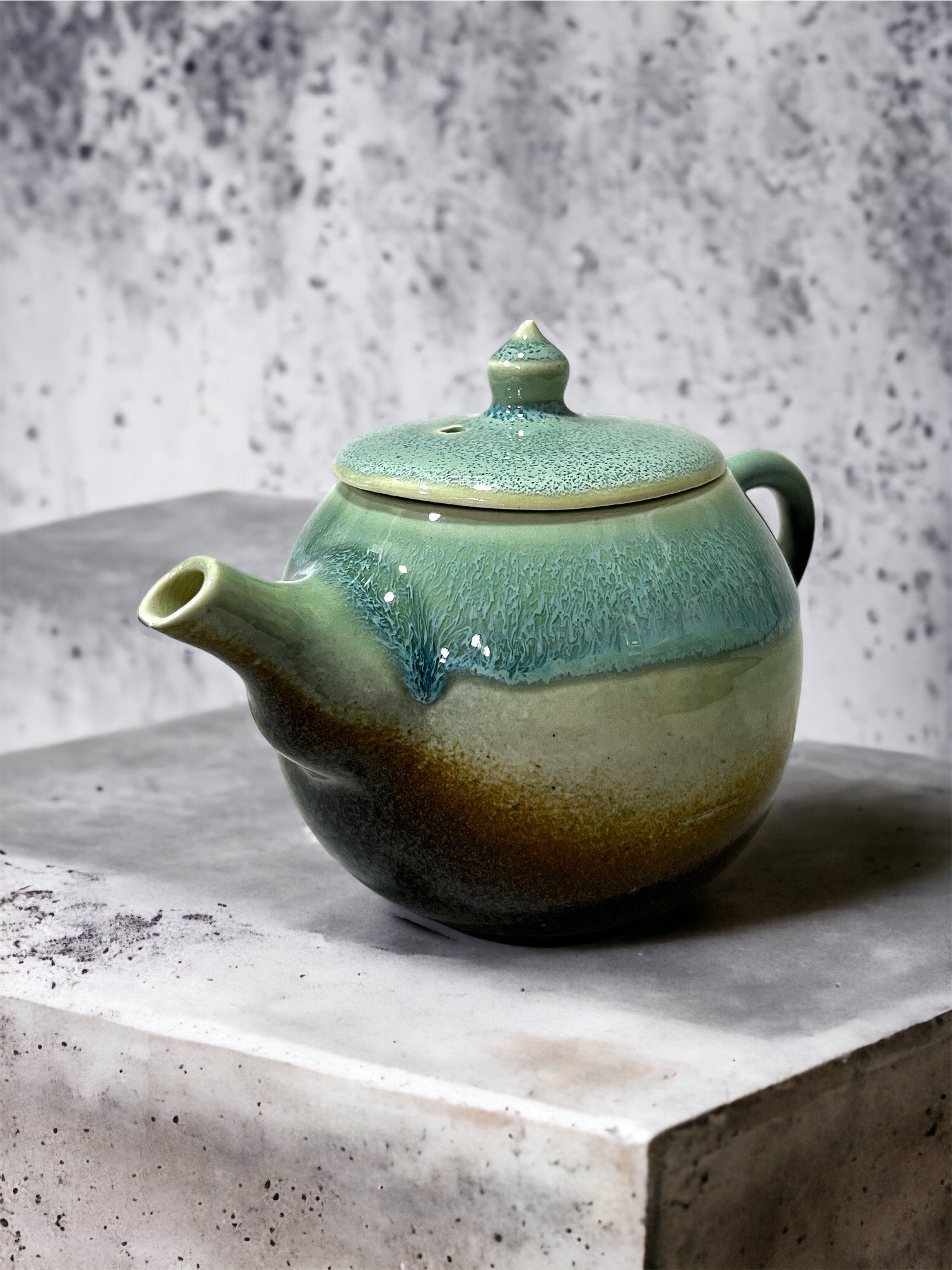 中国清時代　新渡青花水指　木箱付　高さ約28㎝　東Y7-0708⭐︎2Fトヒチサ Light Jade Green Handmade Small Chinese Teapot 素玉手工小陶