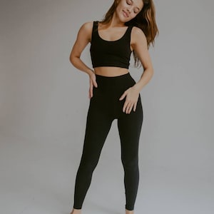 Yoga und Fitness-Set aus Baumwolle, Leggings und Crop Top, Sportbekleidung aus Baumwolle, Yoga-Set aus Naturstoff, Sportbekleidung/Bio-Stoff Bild 2