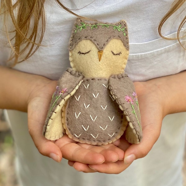 Sleeping Owl, felt owel, hand embroidered, owl plushie