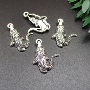10PCS 20x26mm Crocodile Charms Antique Silver Tone With Great Detail-p1844