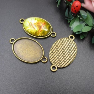 Antique Bronze Oval Cameo Pendants: 18x25mm Cabochon Settings, Tray Connectors (10pcs)