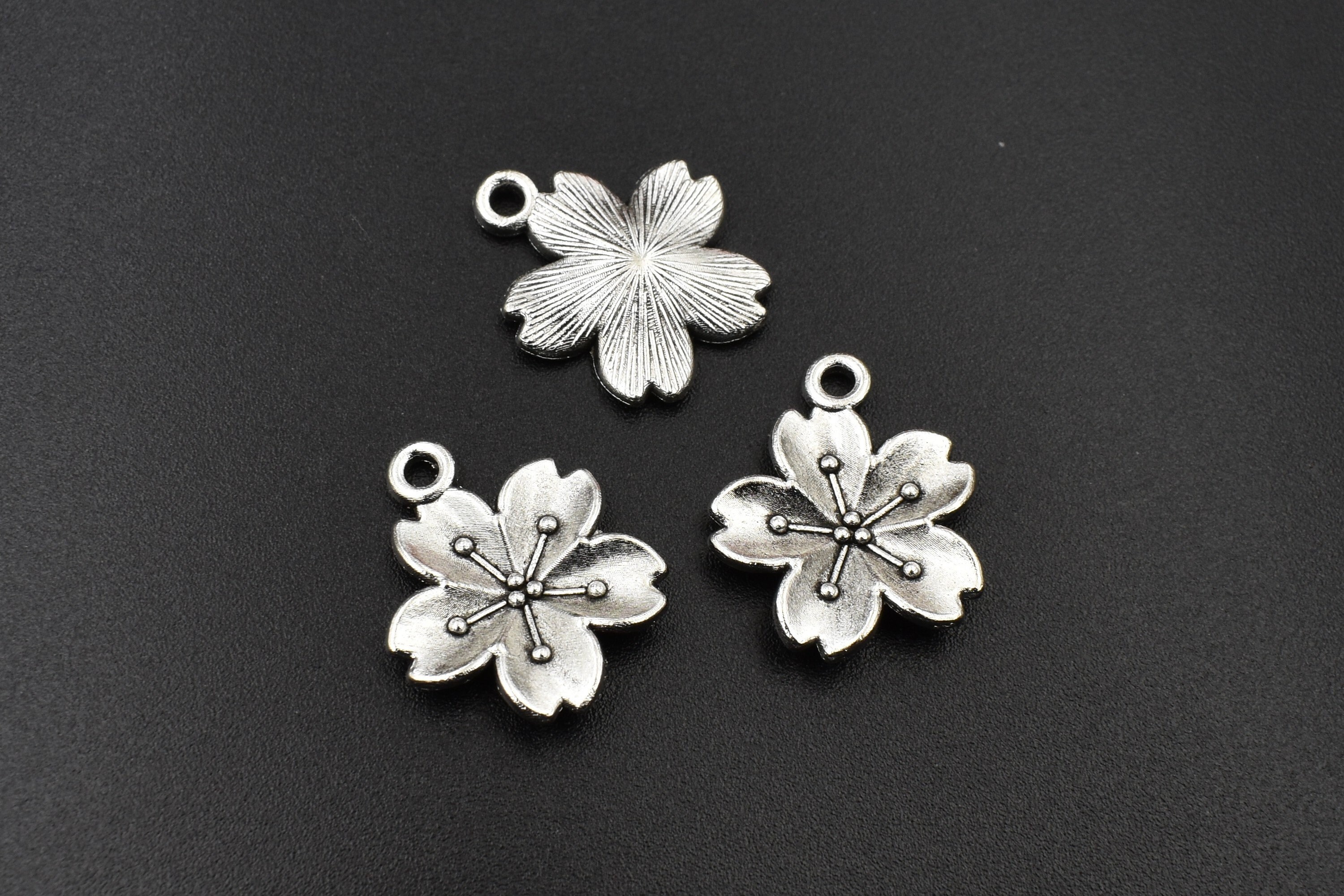 ★CARL YN★ Knit flower charm 3 colors J74341010 10pcs 19x17mmm Silver Flower Charms 3 Colors Available-p2152