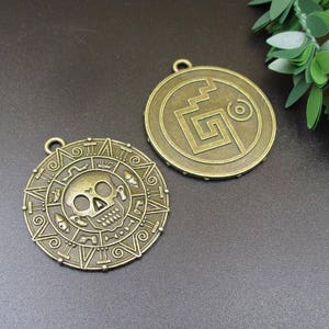 2PCS,39x39mm Round Skull Tag,Large Skull Charm,Bronze Skull pendant-p1255