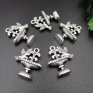 10PCS 21x18mm Silver Fountain Charms 2 Sided-p1916