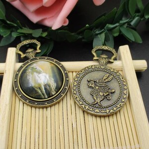 8 Pezzi Charm Lunetta Vuota Vassoio Medaglioni Metallo Ciondolo Gioielli 20 mm Rotondo 4 Vetro Trasparente Cabochon Kit Fai Da Te (Modello Argento-1