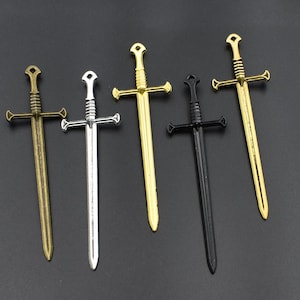 5 breloques épée en alliage : 88 mm pendentifs bijoux bricolage 5 couleurs disponibles-p1150