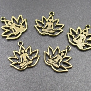 10Pcs 18x17mm Antique Bronze Lotus Buddha Charms-p2466-A
