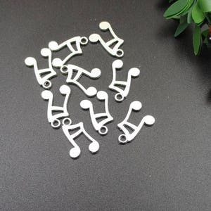 20PCS 11x 17mm Silver Musical Note Charms-p1764