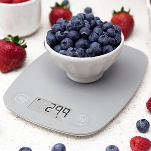 Digital Food Scale-Measures in Grams Pounds Ounces Fluid Ounces & Milliliters-Ships Free and Fast