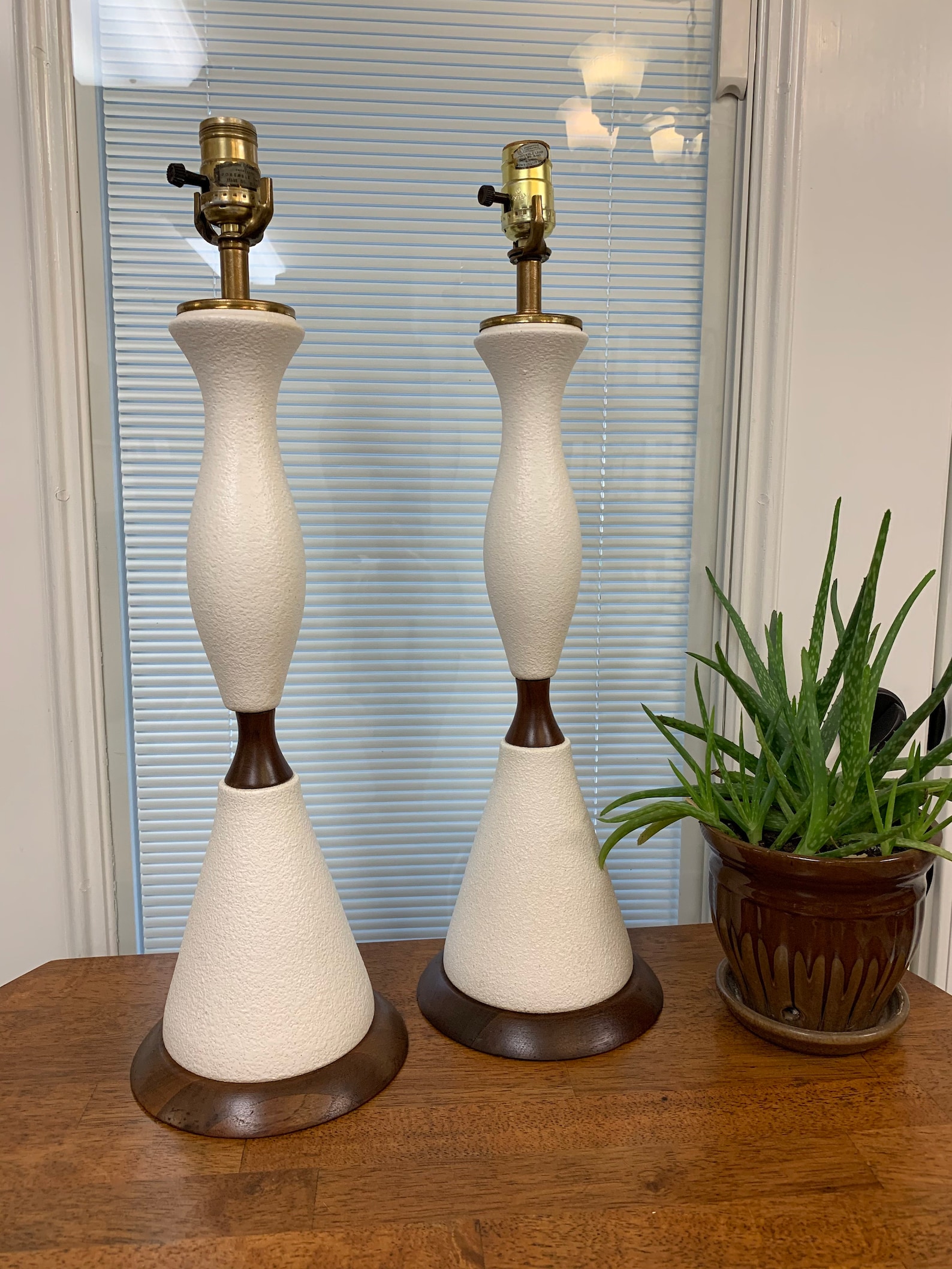 Pair MCM Table Lamps White Walnut/teak Ceramic White Atomic Modern - Etsy