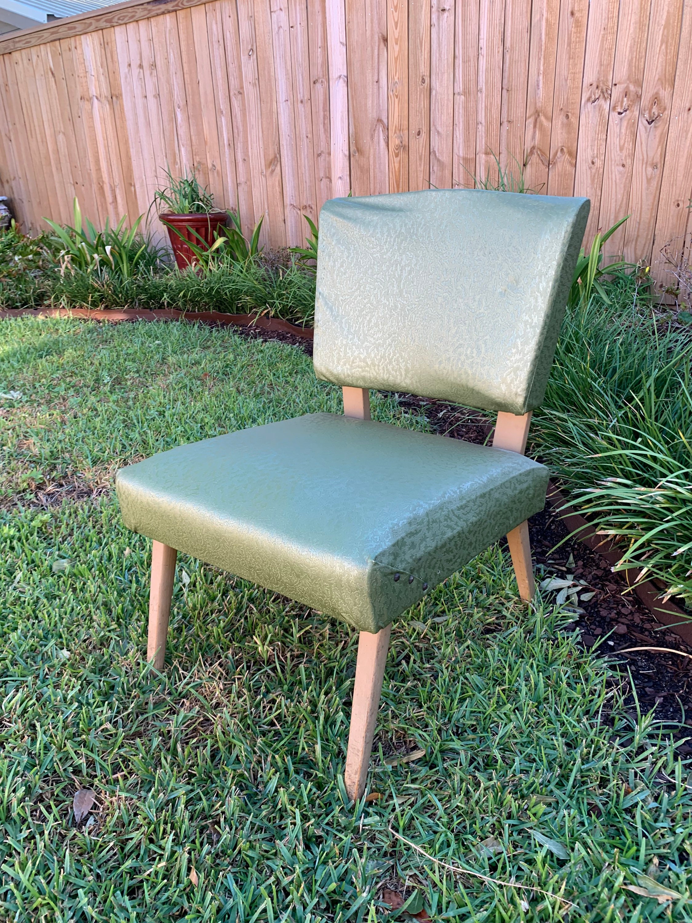 Viking store artline chair