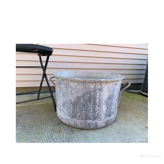 Vintage Lauson Boat Motors Can Cooler Vintage Lauson Boat Motors Can Cooler