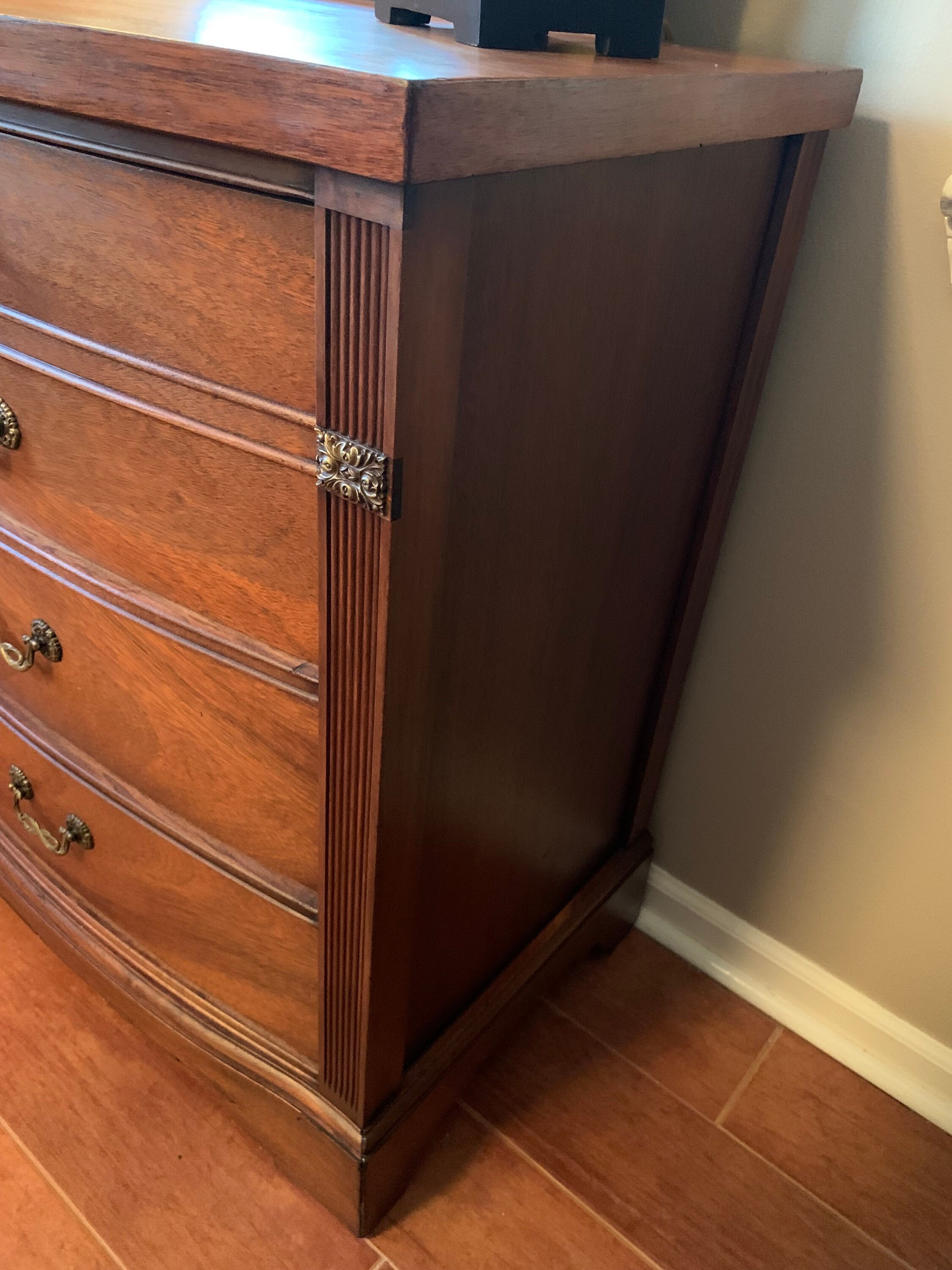 Continental outlet furniture company