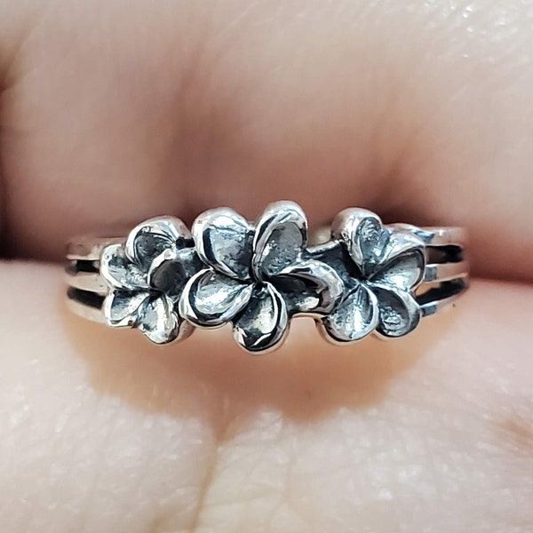 Silver Flower Toe Ring | Plumeria Toe Ring | Toe Ring | Summer Toe Ring | Adjustable Toe Ring | as Gift | Midi Ring | Gift for Her | Mothers