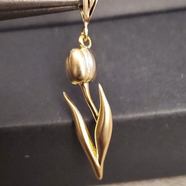 Golden Tulips Necklace