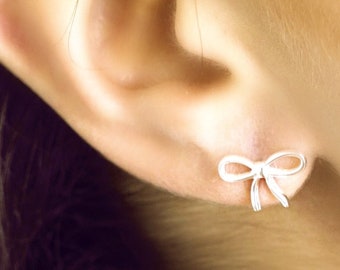 Solid .925 Sterling Silver Polished Bow Post Earrings 6x9mm Solid .925 Sterling Silver Polished Bow Post Earrings 6x9mm