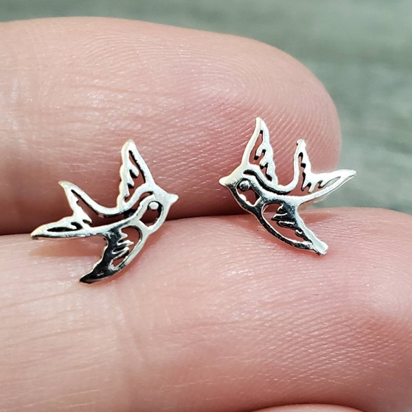 Silver Swallow Stud Earrings Bird Earrings Gift for Her Swallowing Earring Bird Jewelry Bird Earring Best Friend Gift Minimalist Earrings