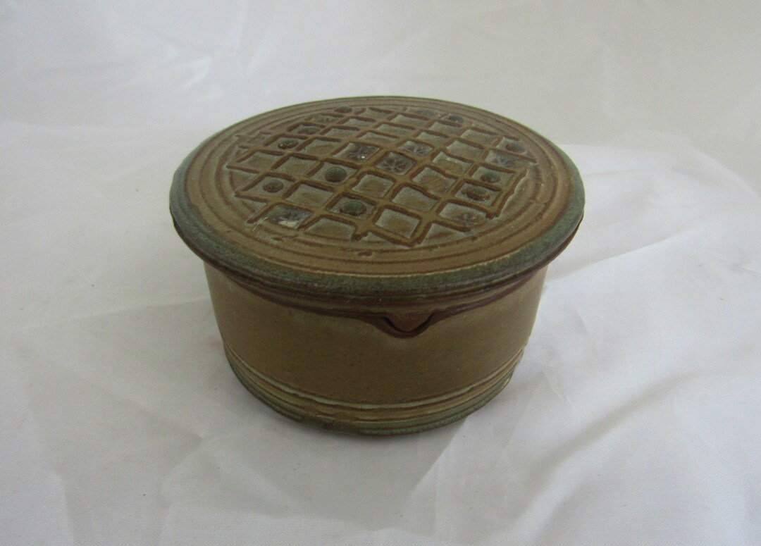 Studio Pottery Lidded Box. A Circular Box With a Waffle Etsy
