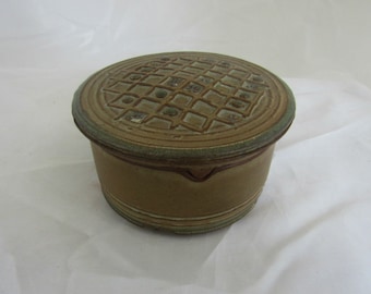 Studio Pottery Lidded Box: Brown Glaze Waffle Pattern