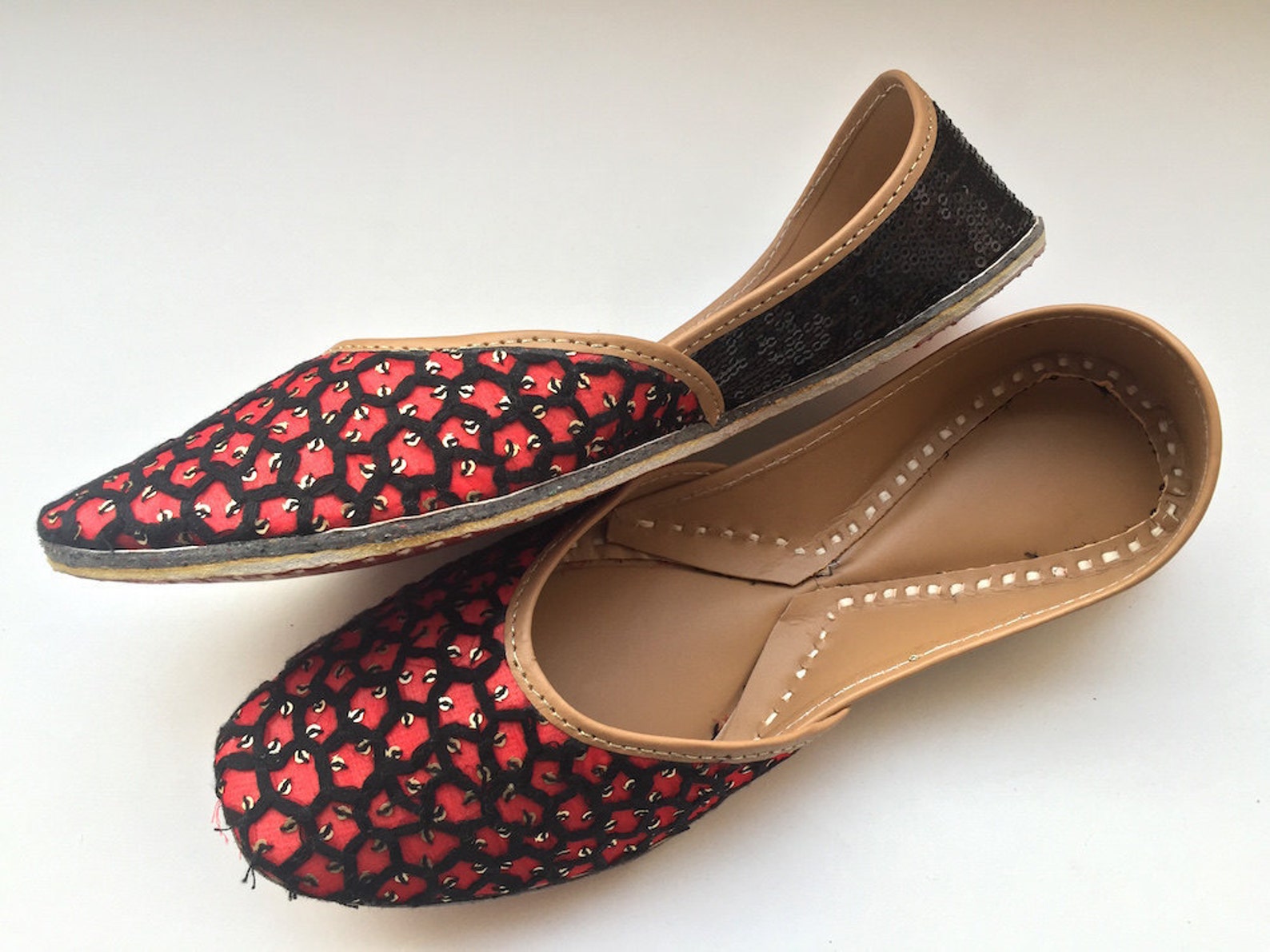 red women ballet flat shoes/boho shoes/black sequins flats/womens slip on shoes - maharaja style women juttis or mojaris