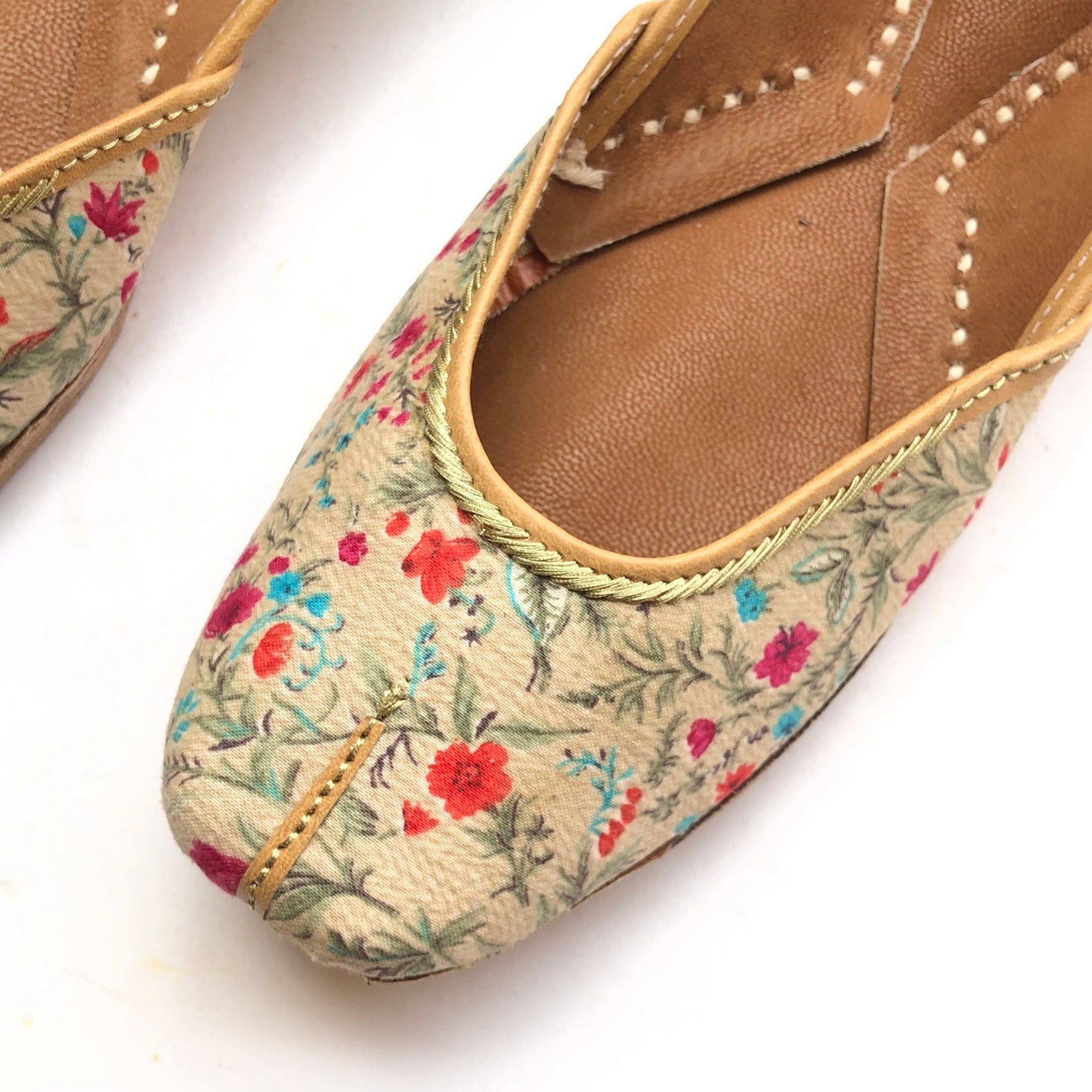 pink and white floral shoes for women, flat shoes, slip on shoes, indian shoes, ballet shoes, handmade designer shoes/juttis or