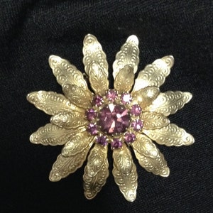 Vintage Gold Flower Brooch Gold Brooch With Amethyst Stone