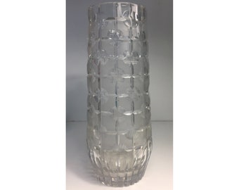 Art Deco Cristal Vase Hand-Cut and Etching Technics 'Craftsmanship'