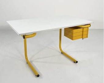 Scrivania Pupil di Joe Colombo per Bieffeplast, anni '70