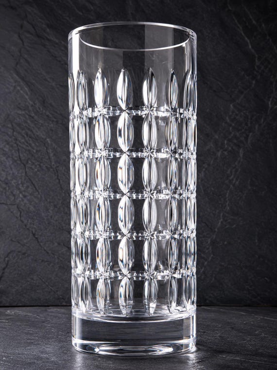 Zylindrische französische Kristallvase von Sèvres. Vintage Crystal Sevres France Clear Crystal Art Glass signiert Mid Century