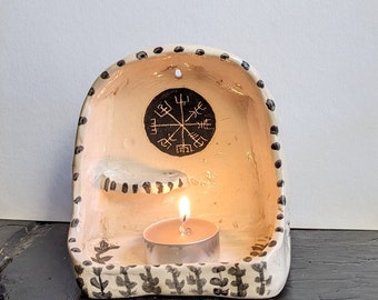 Portable ceramic wicca witch altar