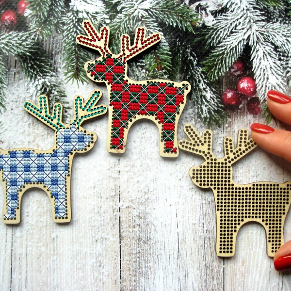 Christmas Deer Cross Stitch Blank. Wooden Cross Stitch Pendant. Christmas Wood Ornament. DIY Christmas Tree Decor. Deer cross stitch. Winter