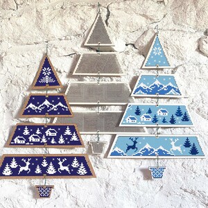 Albero di Natale punto croce vuoto. Ciondolo in legno punto croce. Ornamento natalizio in legno. Decorazione fai da te per albero di Natale. Punto croce invernale.
