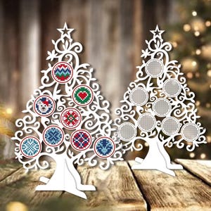Schema punto croce albero di Natale. Punto croce in legno vuoto. Ornamento natalizio in legno. Decorazione fai da te per albero di Natale. Arte punto croce invernale.