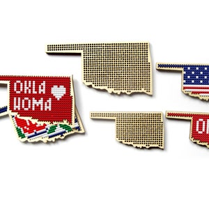 Bloco de ponto cruz de madeira dos EUA. Mapa de Oklahoma Stitchabl. Bases em branco para ponto cruz ou bordado dos Estados Unidos. Padrão de ponto cruz de Oklahoma