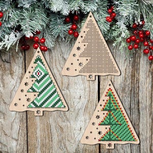 Christmas Bauble Wooden Cross Stitch Blank, Christmas Cross Stitch Ornament, Wooden Christmas Tree Decor, Cross Stitch Pendant