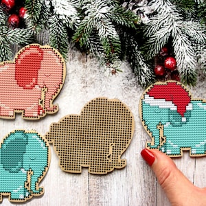 Elefante punto croce bianco, Legno Albero di Natale a punto croce decoro, Legno tagliato al laser, Elefante a punto croce modello, Regalo di Natale fai-da-te