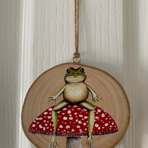 Frog Sitting on a Mushroom. Hand Painted on Sustainably Sourced Wood. Cottagecore Wall Hanging image 7