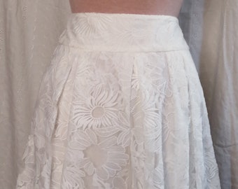 Jupe romantique en dentelle blanche, jupe courte, plis creux, jupes de mariage, dentelle florale, jupe plissée en dentelle pour femme, dentelle transparente, jupe bohème, cadeau