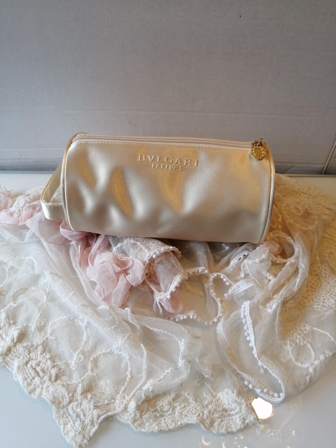 メイク道具・化粧小物 gold synthetic leather BVLGARI Pouch BVLGARI Gold Toiletry Bag, Italian Made Travel Pouch - Etsy