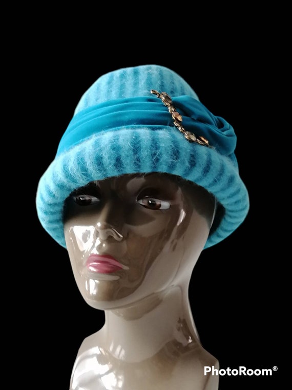 agatha hat vintage blue