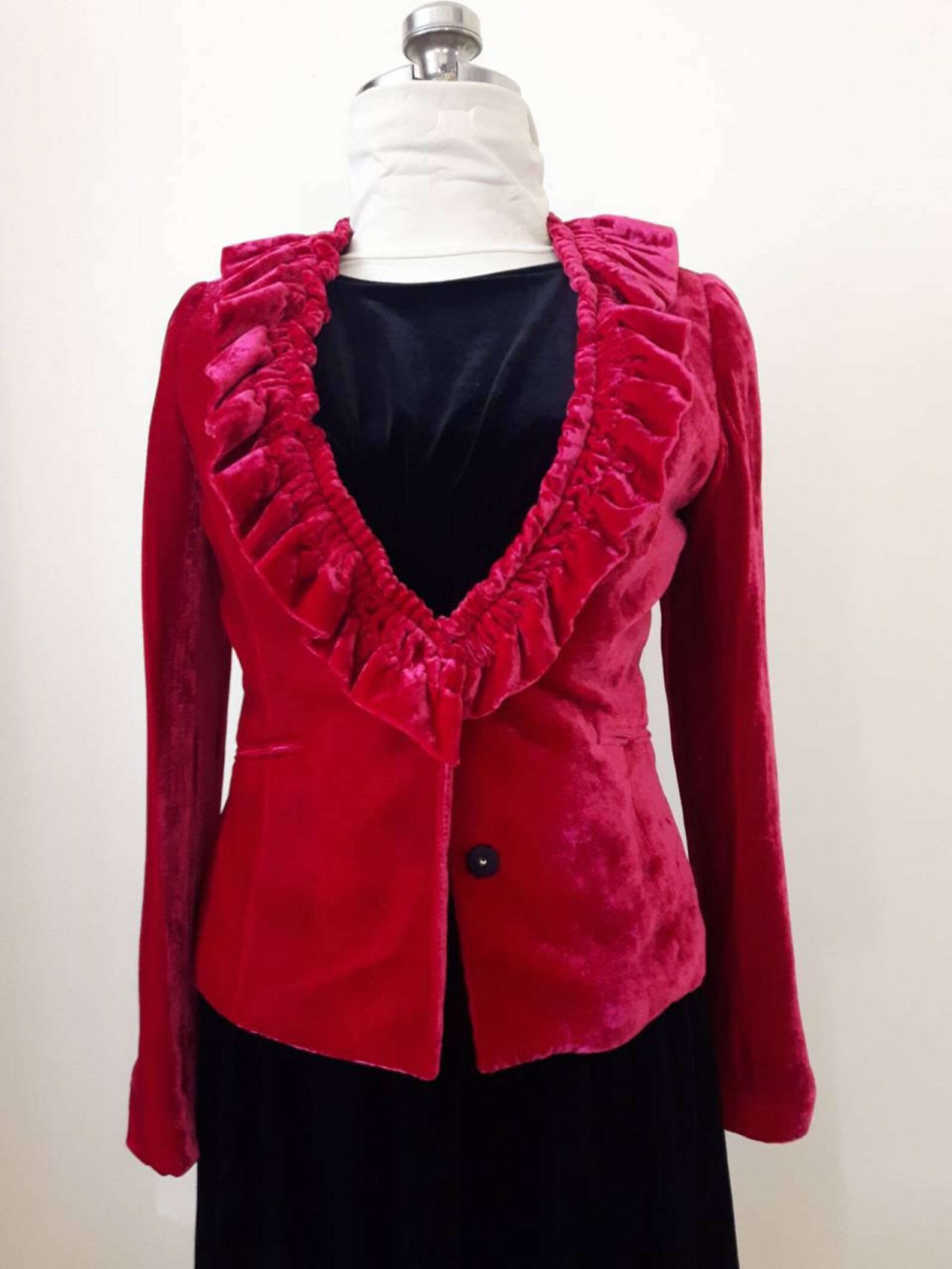Vintage RED VELVET SHORT Coat, Bright Red, Ruffle at Collar, Silk